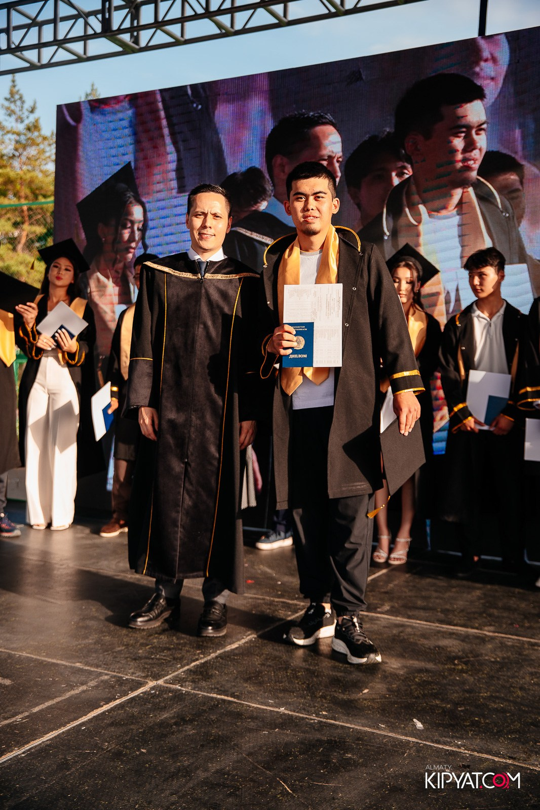 ВРУЧЕНИЕ ДИПЛОМОВ — НАРХОЗ КОЛЛЕДЖ. Part 3. КИПЯТКОМ АЛМАТЫ!