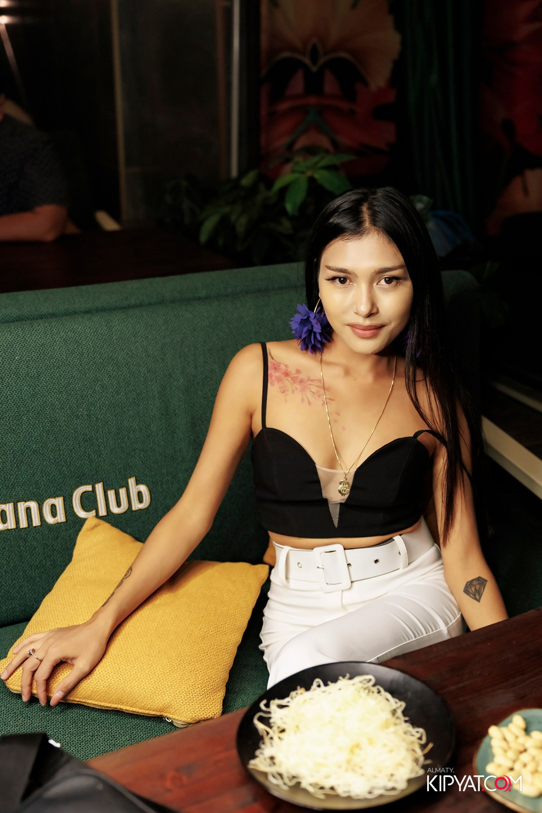 OLOVO BAR НА САТПАЕВА. КИПЯТКОМ АЛМАТЫ! Фотосъемка мероприятий в Алматы