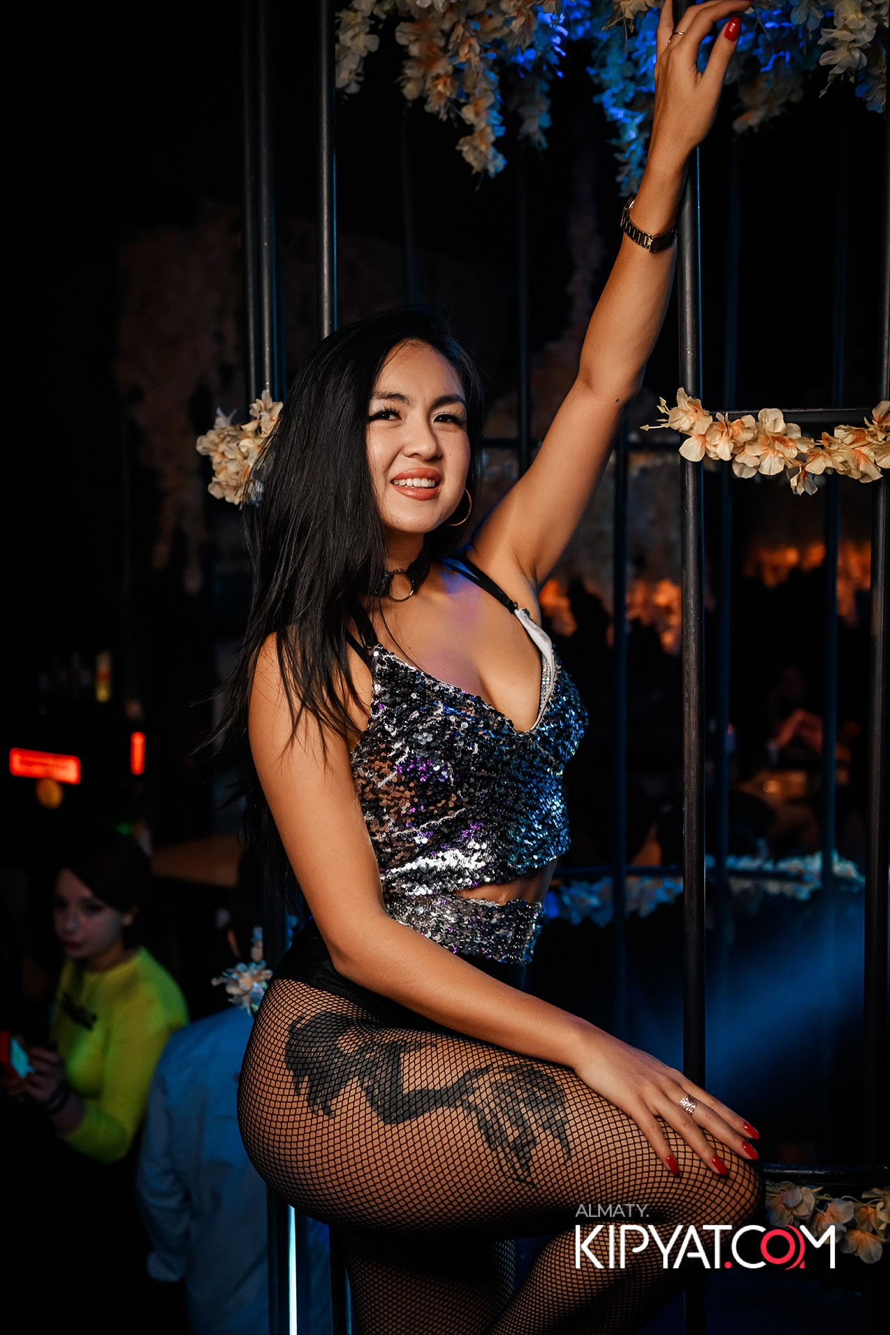 Uyat Еmes Bar. КИПЯТКОМ АЛМАТЫ!