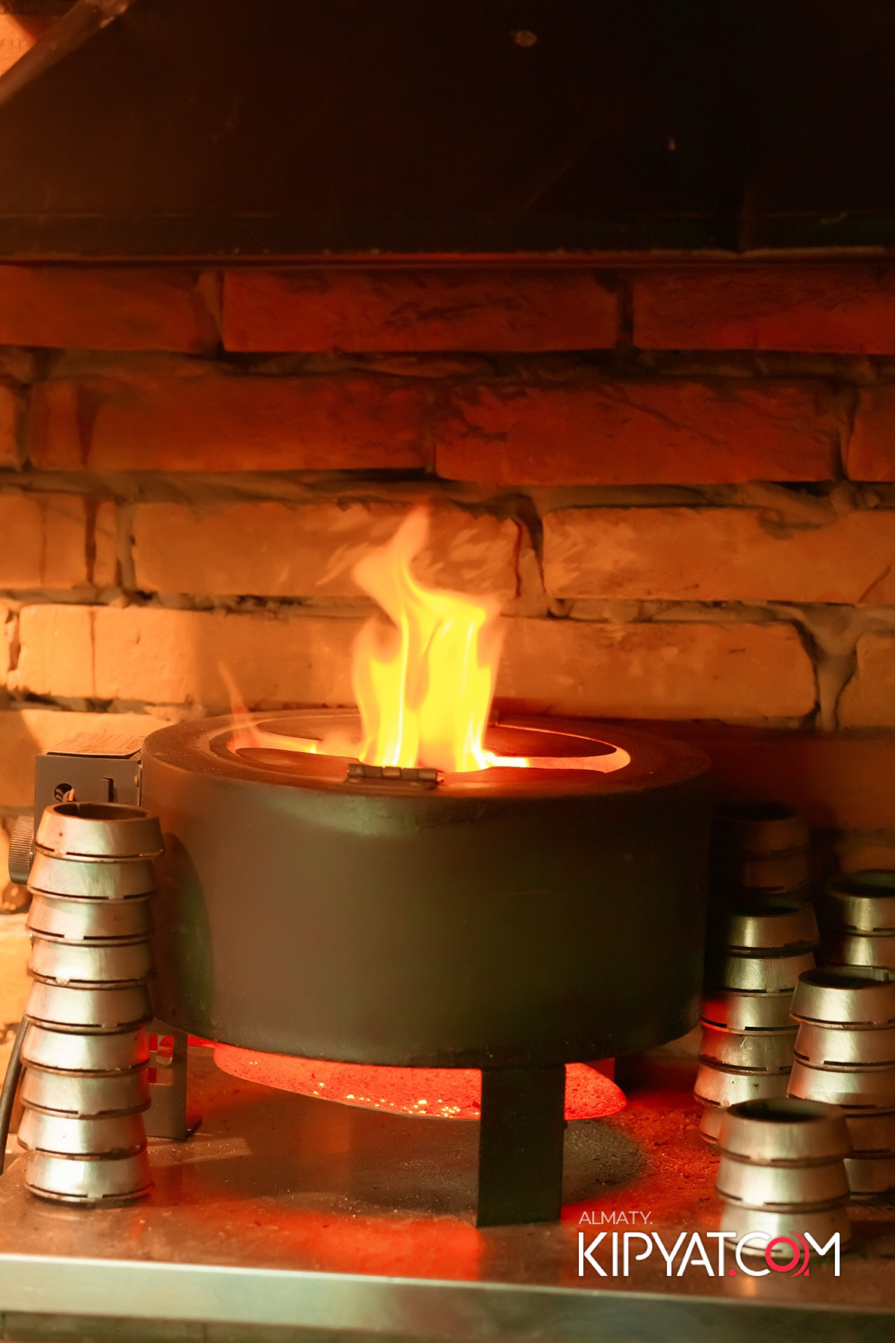 Olovo на Сатпаева. КИПЯТКОМ АЛМАТЫ!