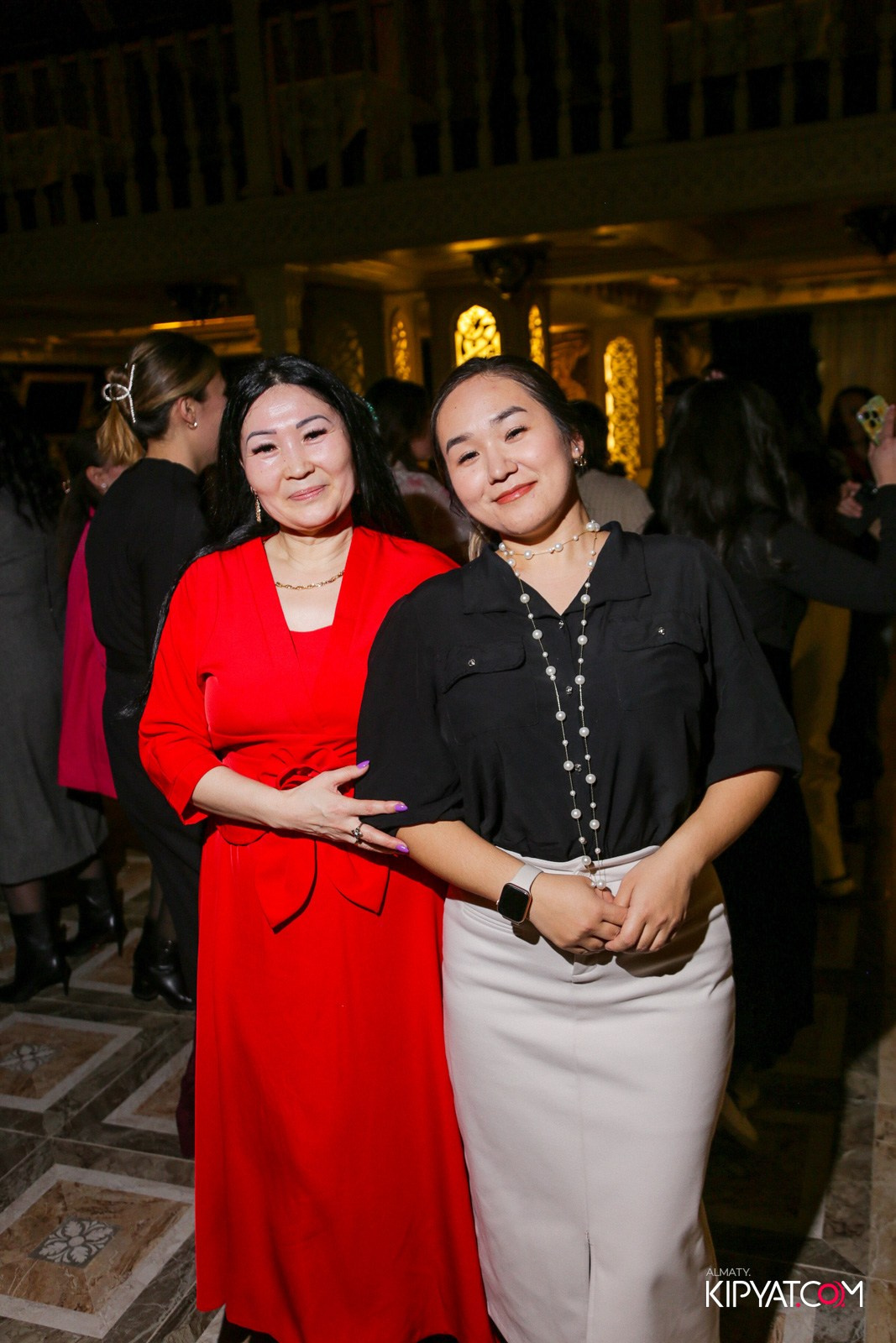 РЕСТОРАН ALAZANI НА КАБАНБАЙ БАТЫРА. КИПЯТКОМ АЛМАТЫ!