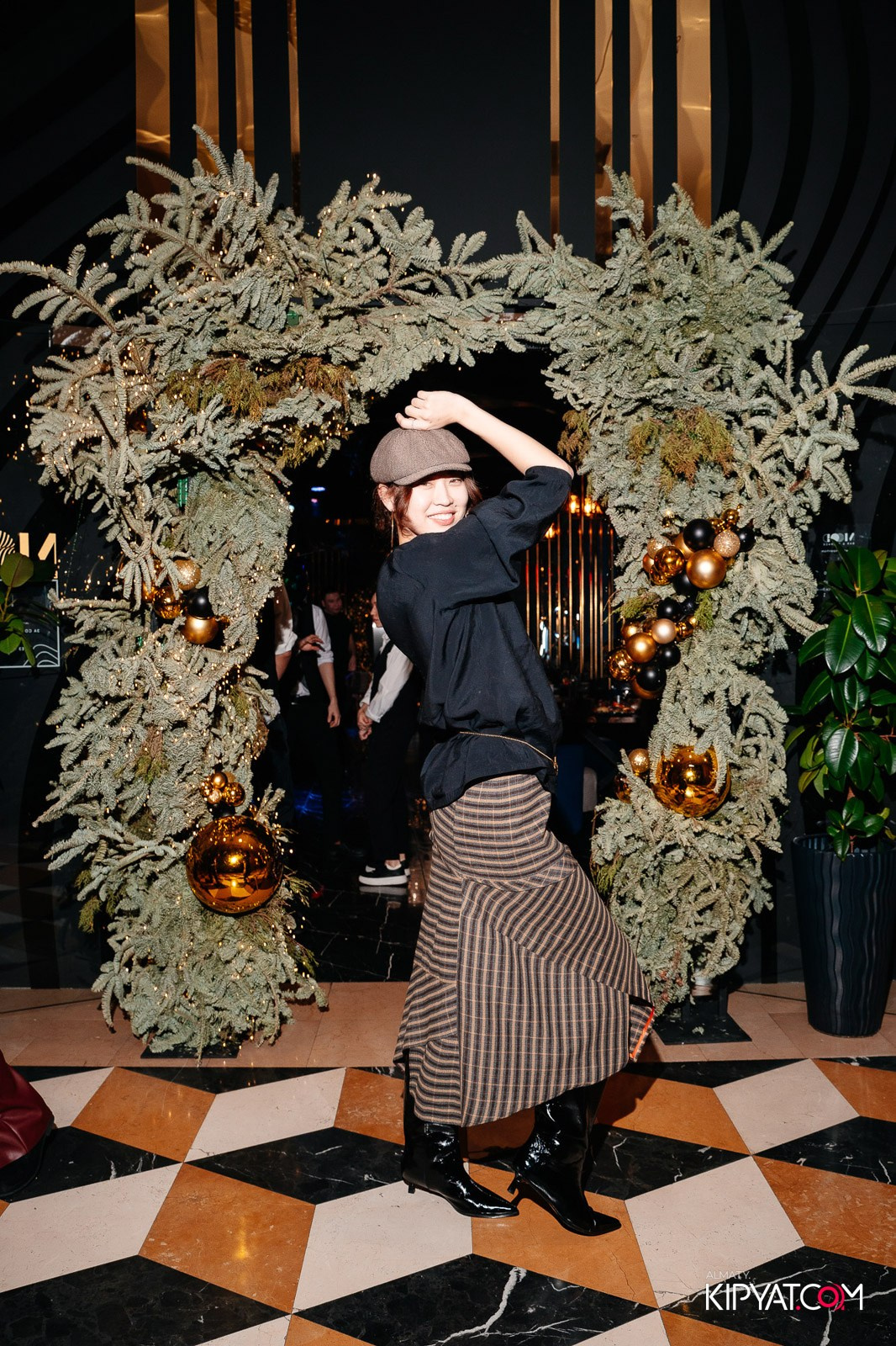 MOOD KARAOKE & TERRACE. КИПЯТКОМ АЛМАТЫ!