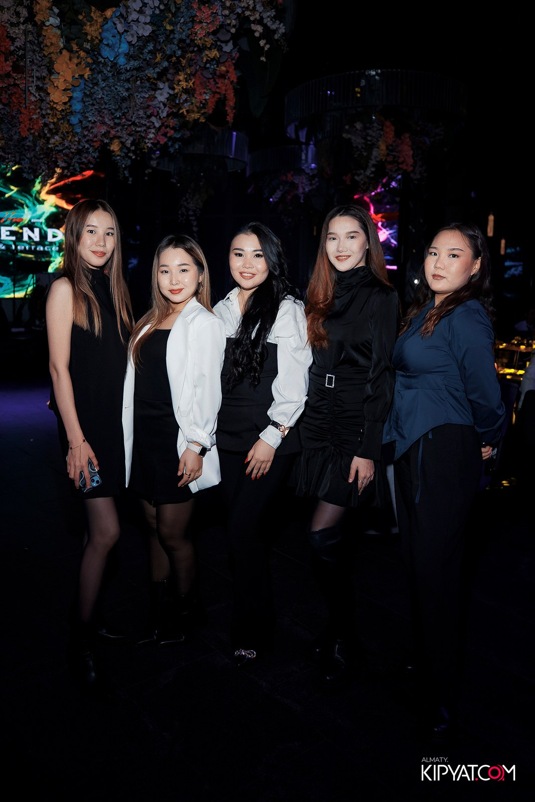 FRIENDS BAR & TERRACE. КИПЯТКОМ АЛМАТЫ!