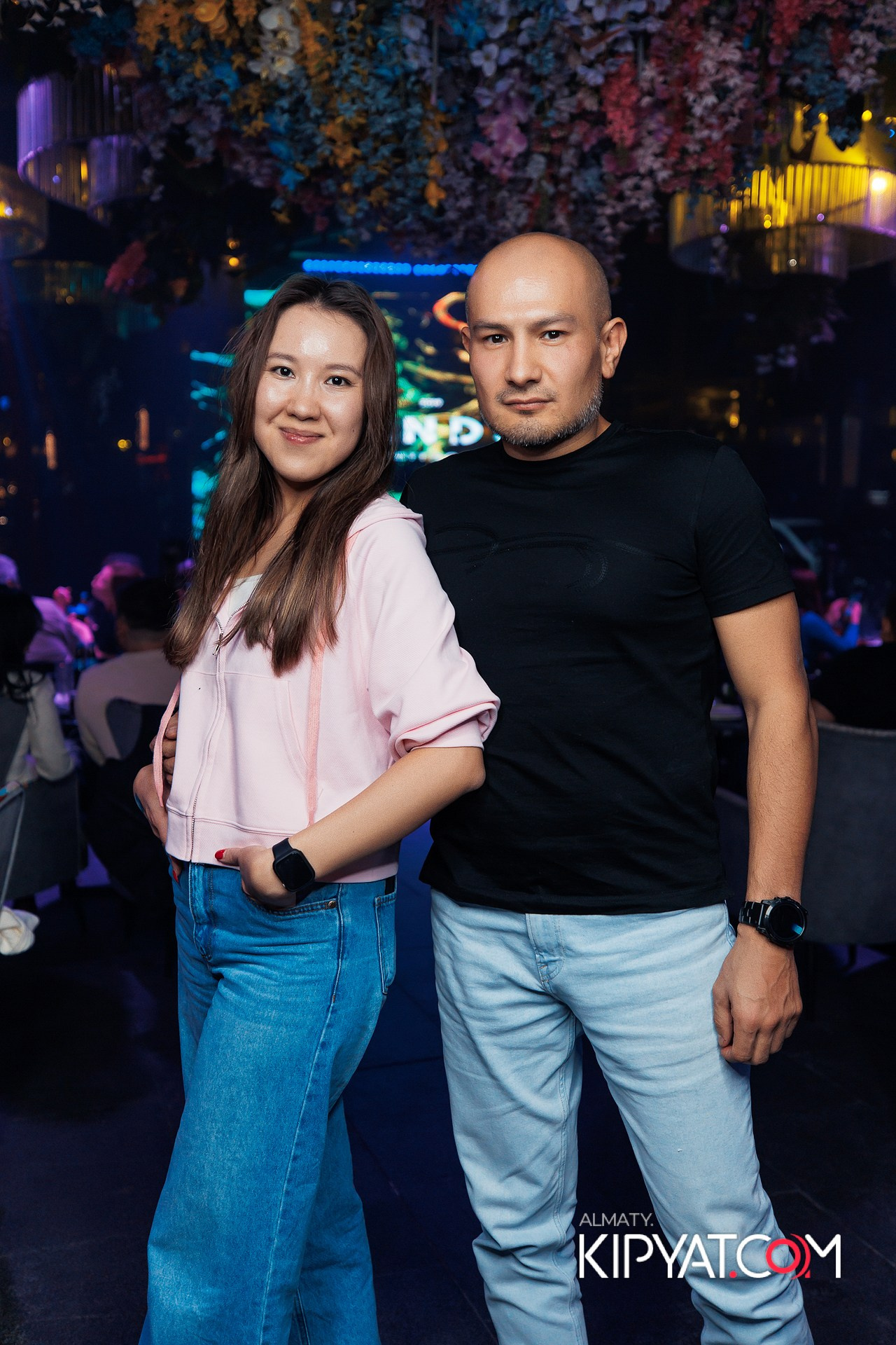 FRIENDS BAR & TERRACE. КИПЯТКОМ АЛМАТЫ! Фотосъемка мероприятий в Алматы