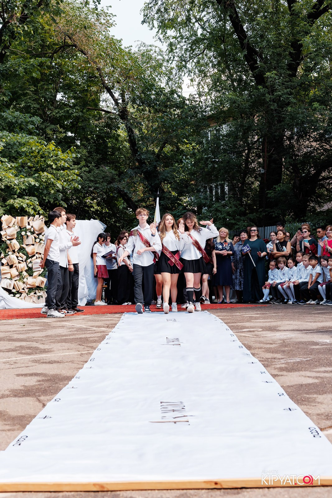 МЕЖДУНАРОДНАЯ ШКОЛА АЛМАТЫ — ВЫПУСК 2025. КИПЯТКОМ АЛМАТЫ!