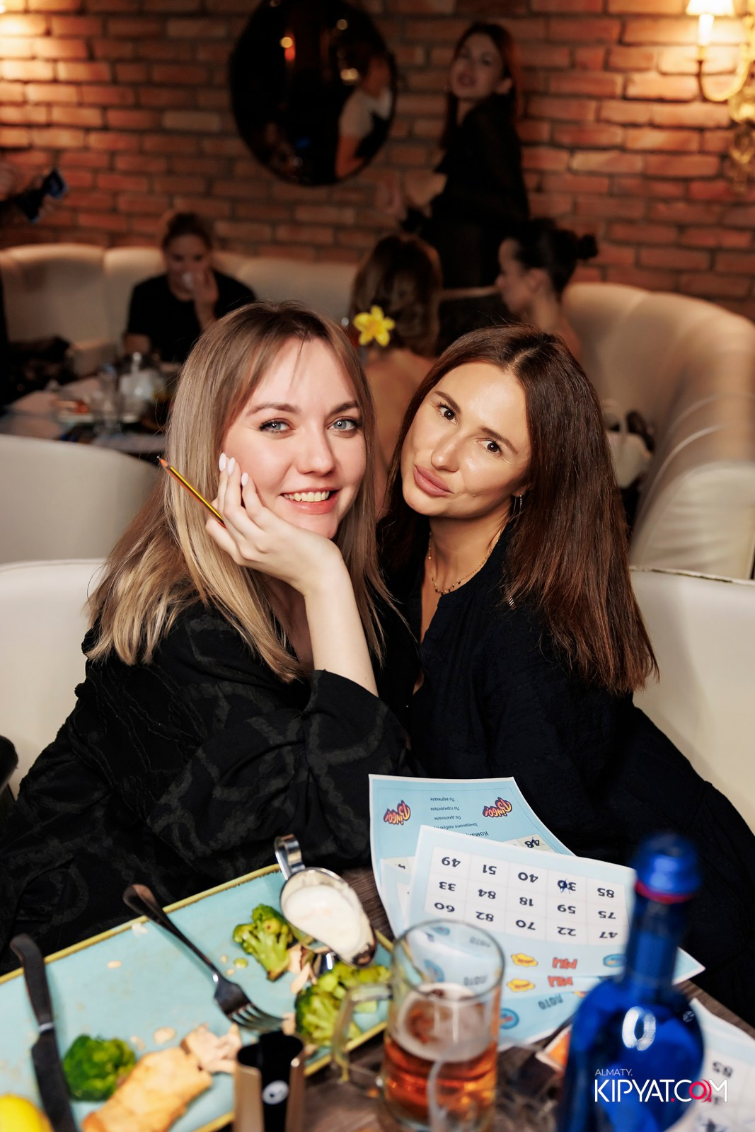 МУЗЫКАЛЬНОЕ ЛОТО В HIT RETRO. КИПЯТКОМ АЛМАТЫ!