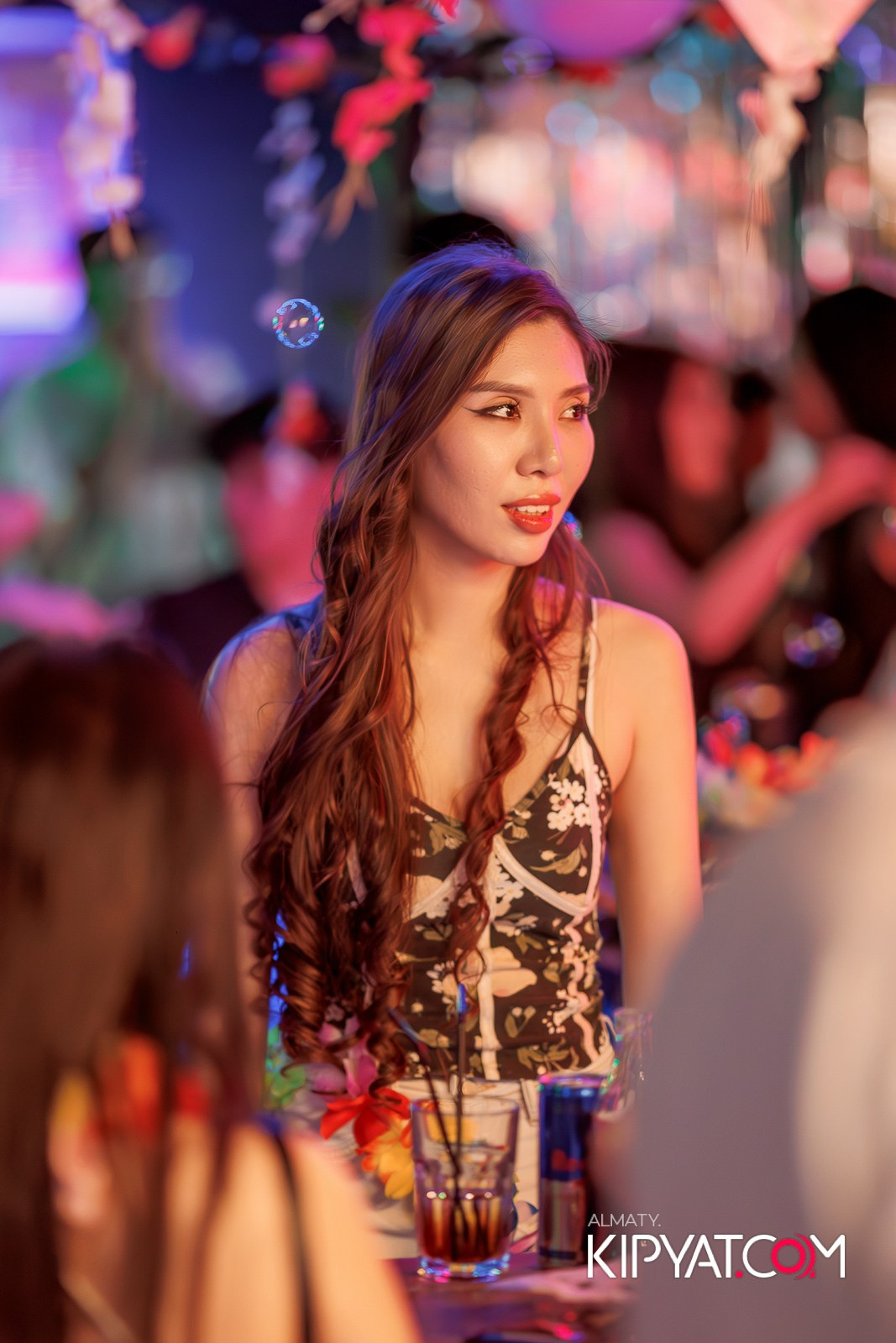 SKY BAR. КИПЯТКОМ АЛМАТЫ!