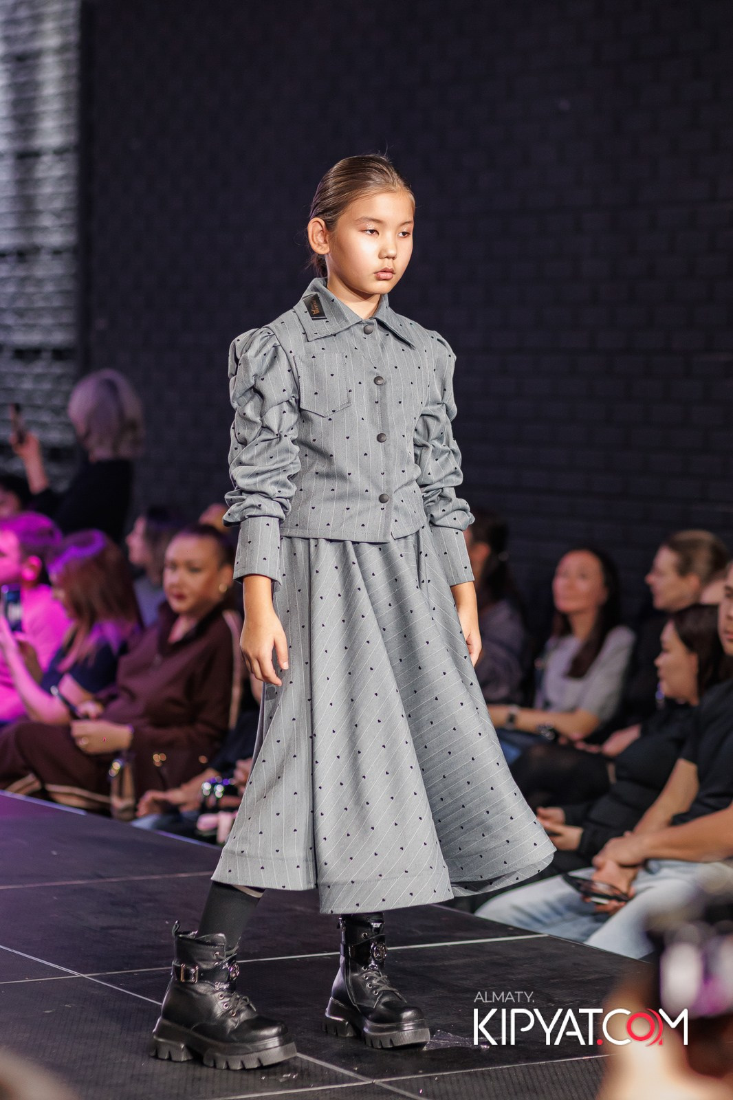 JUNIOR MODELS SHOW В РАМКАХ БЛАГОТВОРИТЕЛЬНОГО ПРОЕКТА МОДА ЗА СЧАСТЬЕ ДЕТЕЙ. КИПЯТКОМ АЛМАТЫ!