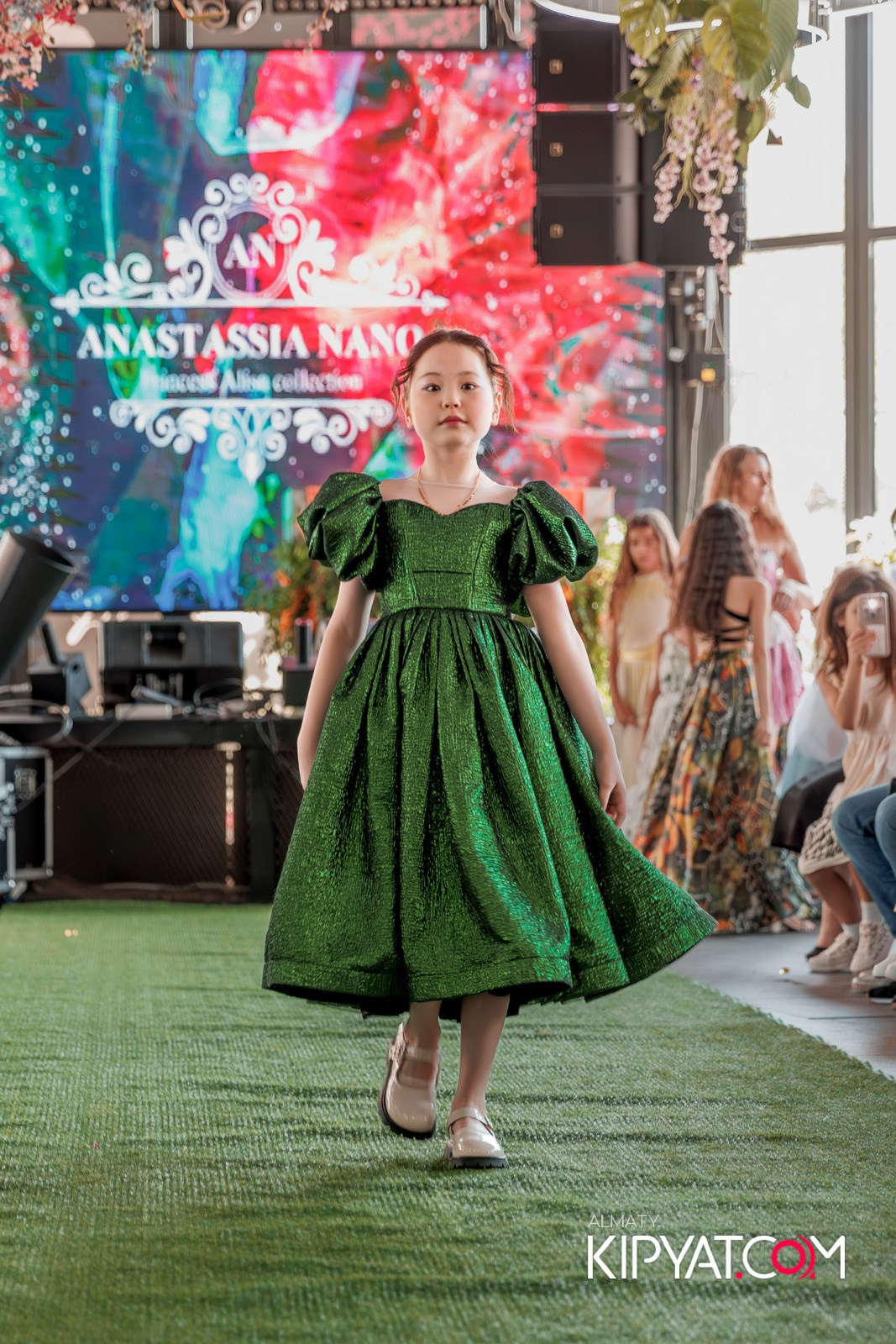PROM KIDS FASHION SHOW. КИПЯТКОМ АЛМАТЫ!