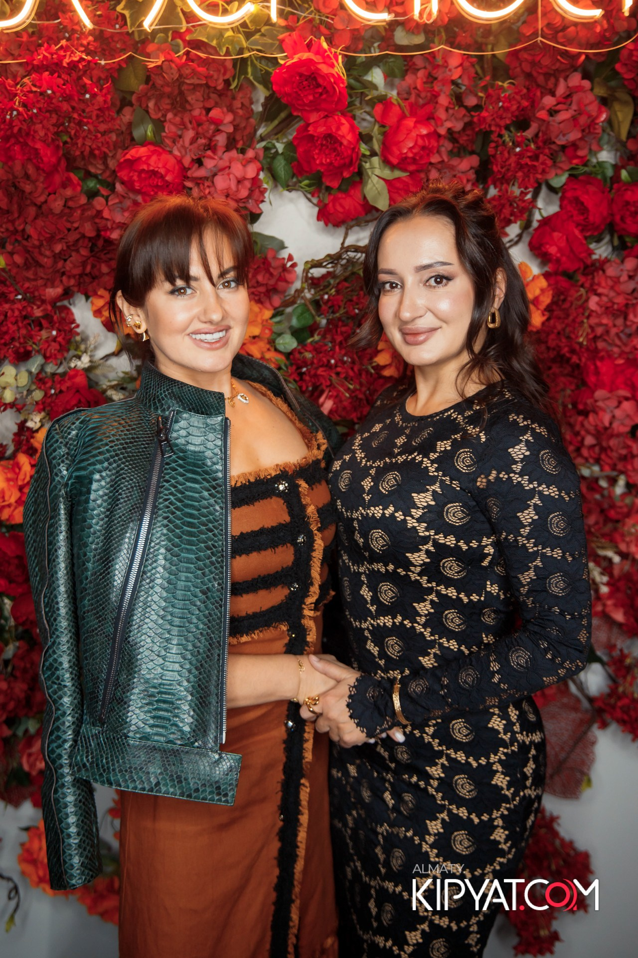 ДЕНЬ РОЖДЕНИЯ КАФЕ ЭСМИРАЛЬДА. КИПЯТКОМ АЛМАТЫ!