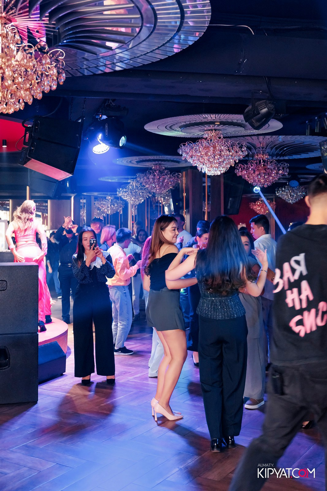 ЗАЯ, НА БИС. КИПЯТКОМ АЛМАТЫ!