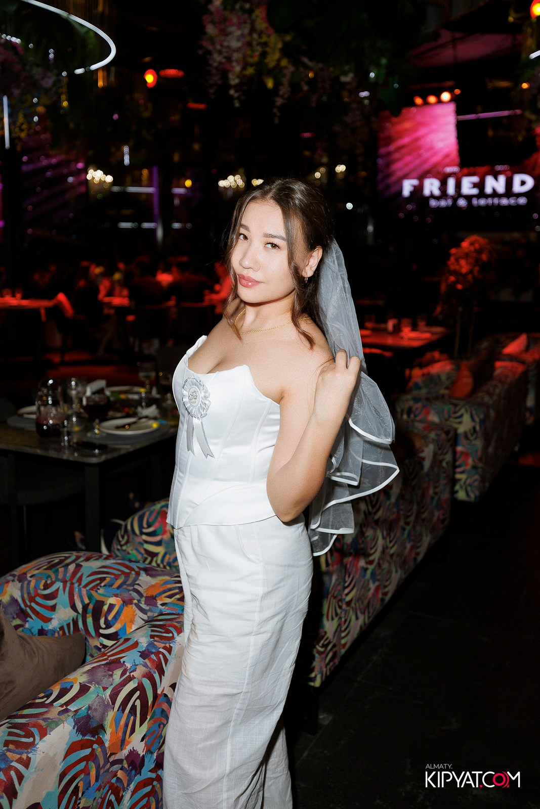 FRIENDS BAR & TERRACE. КИПЯТКОМ АЛМАТЫ! Фотосъемка мероприятий в Алматы