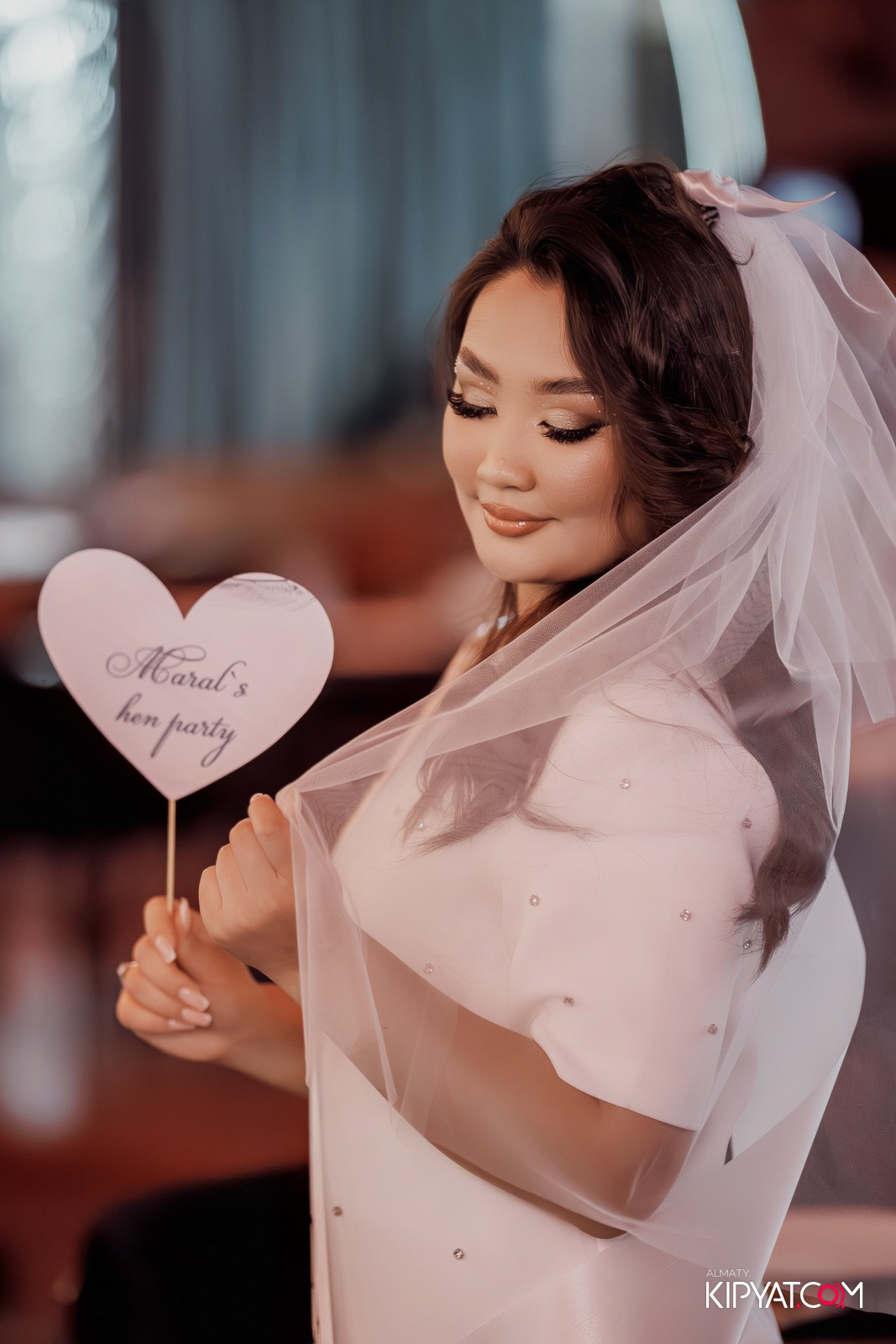 FRIENDS BAR & TERRACE. КИПЯТКОМ АЛМАТЫ!