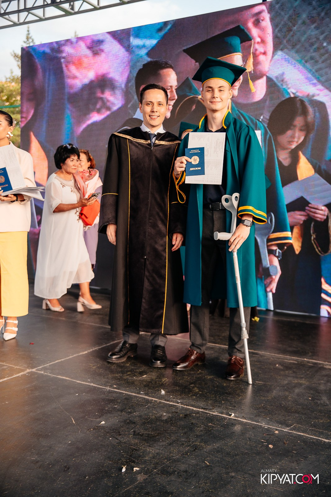 ВРУЧЕНИЕ ДИПЛОМОВ — НАРХОЗ КОЛЛЕДЖ. Part 4. КИПЯТКОМ АЛМАТЫ!