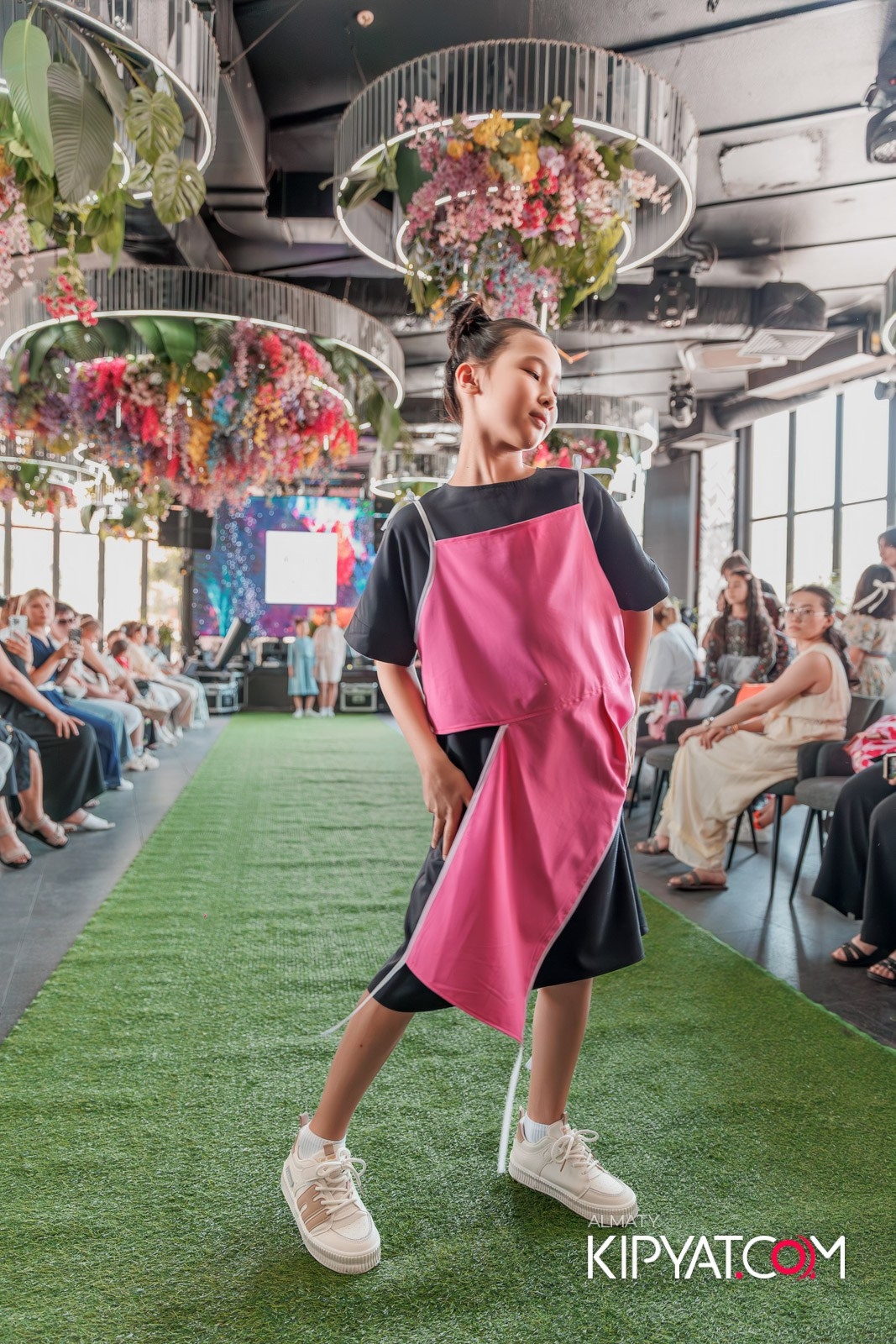 PROM KIDS FASHION SHOW. КИПЯТКОМ АЛМАТЫ!