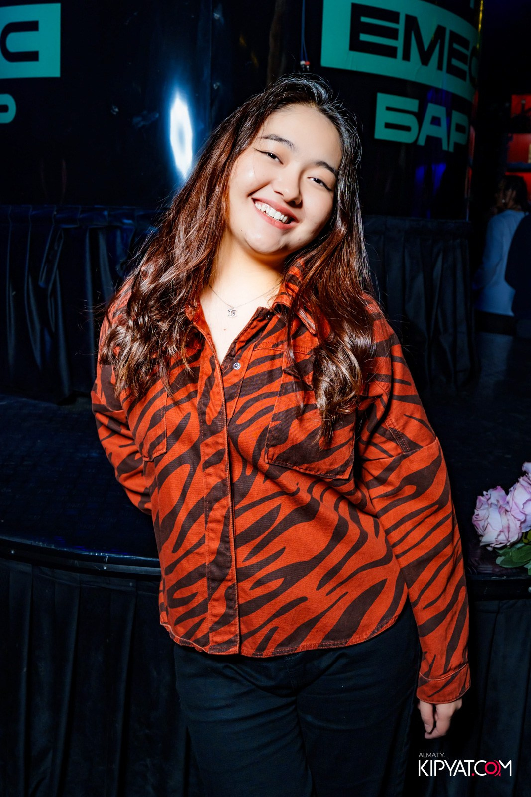 UYAT EMES BAR. КИПЯТКОМ АЛМАТЫ!