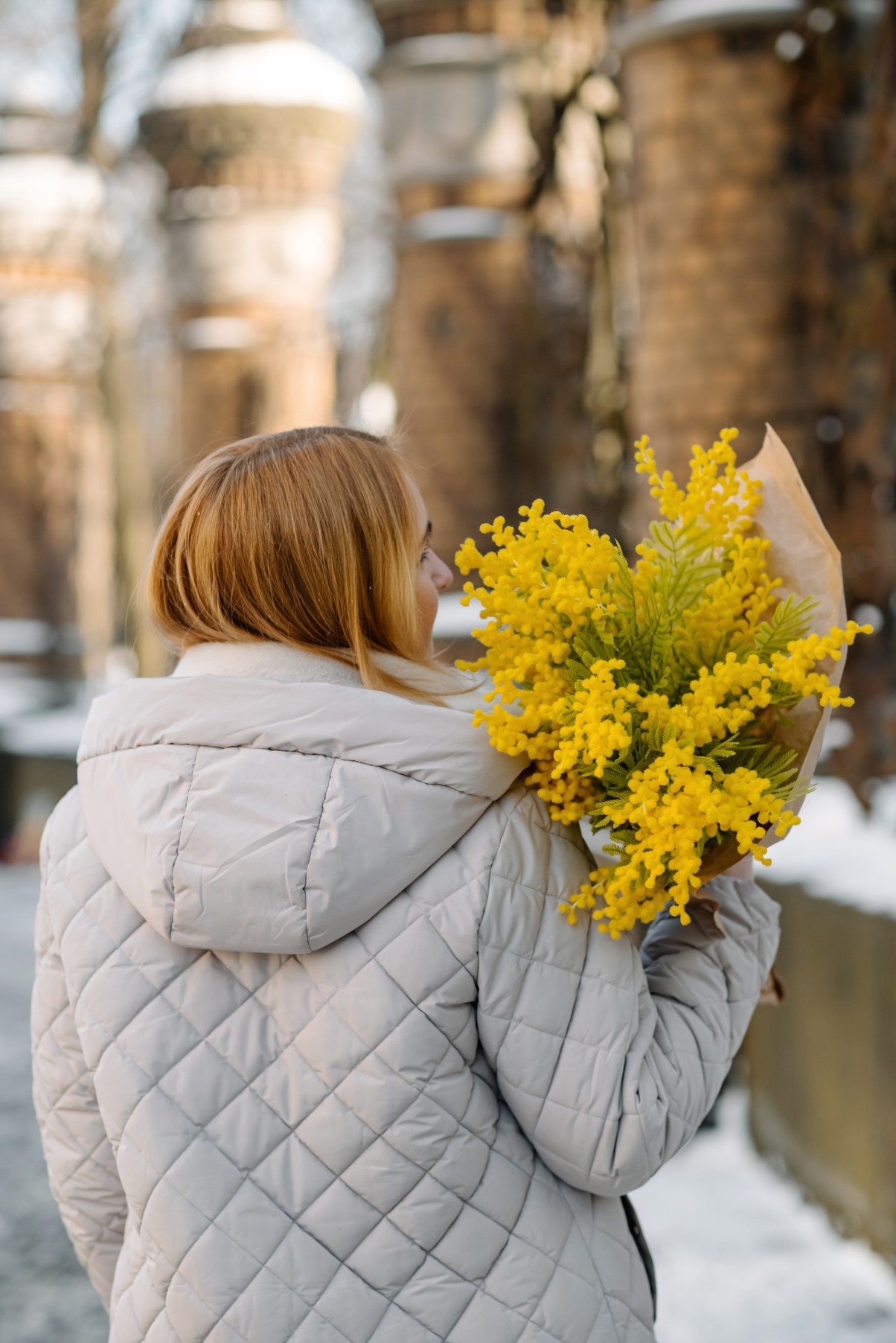 Прогулка с цветами по улицам и каналам. Свадебный и семейный фотограф в Санкт-Петербурге Елена Худякова