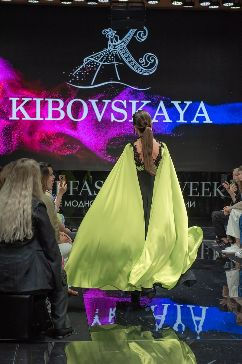 SochiFashionWeek2024 дизайнер Кибовская. Семейный и коммерческий фотограф в Сочи Александр Бодунов