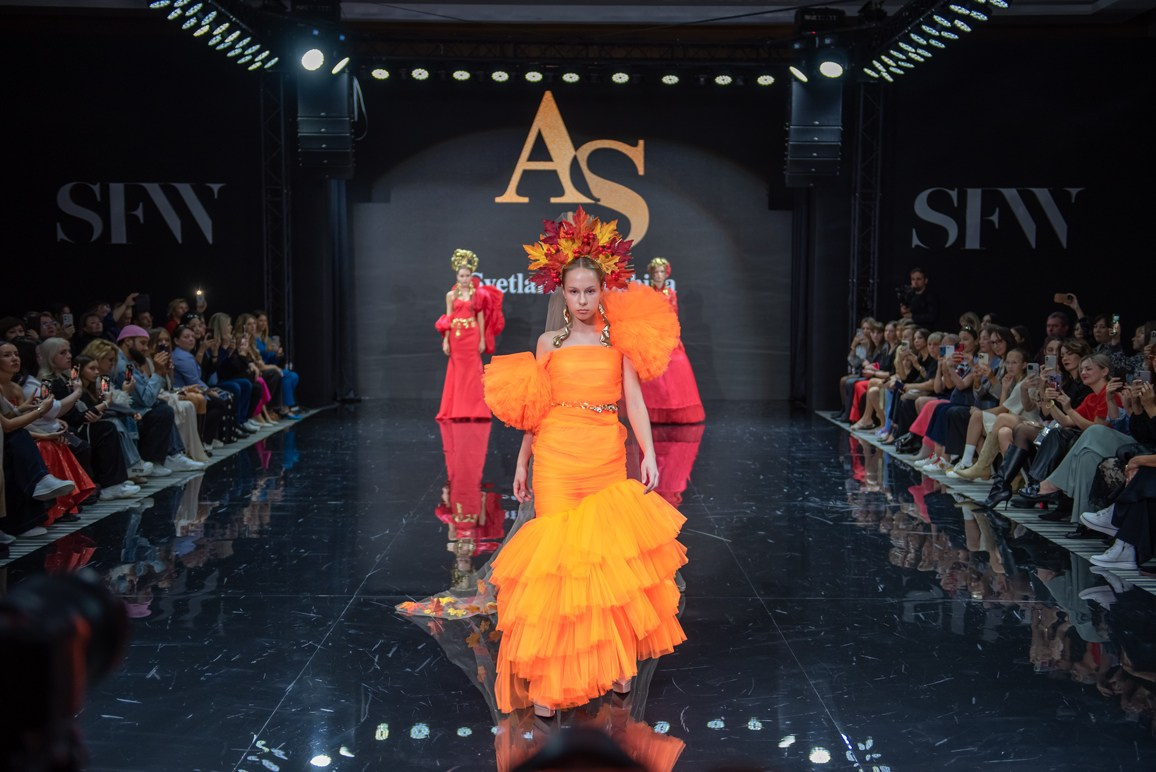 SochiFashionWeek2024 дизайнер Анохина Светлана. Семейный и коммерческий фотограф в Сочи Александр Бодунов
