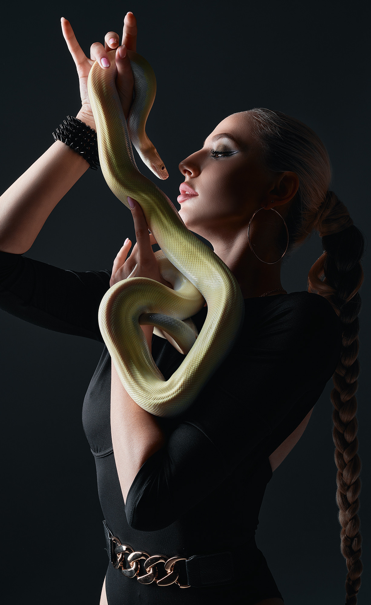 Съемка со змеями. Фотограф Мещанин Юрий