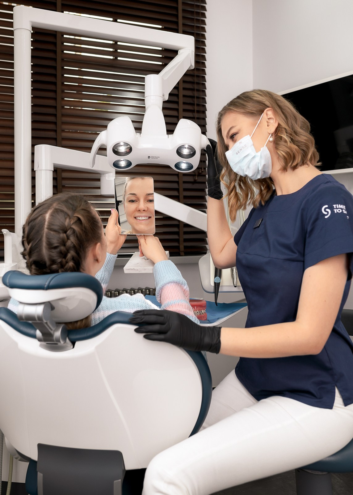 Фото-контент для стоматологии. Деловой портрет и бизнес фотография в Санкт-Петербурге