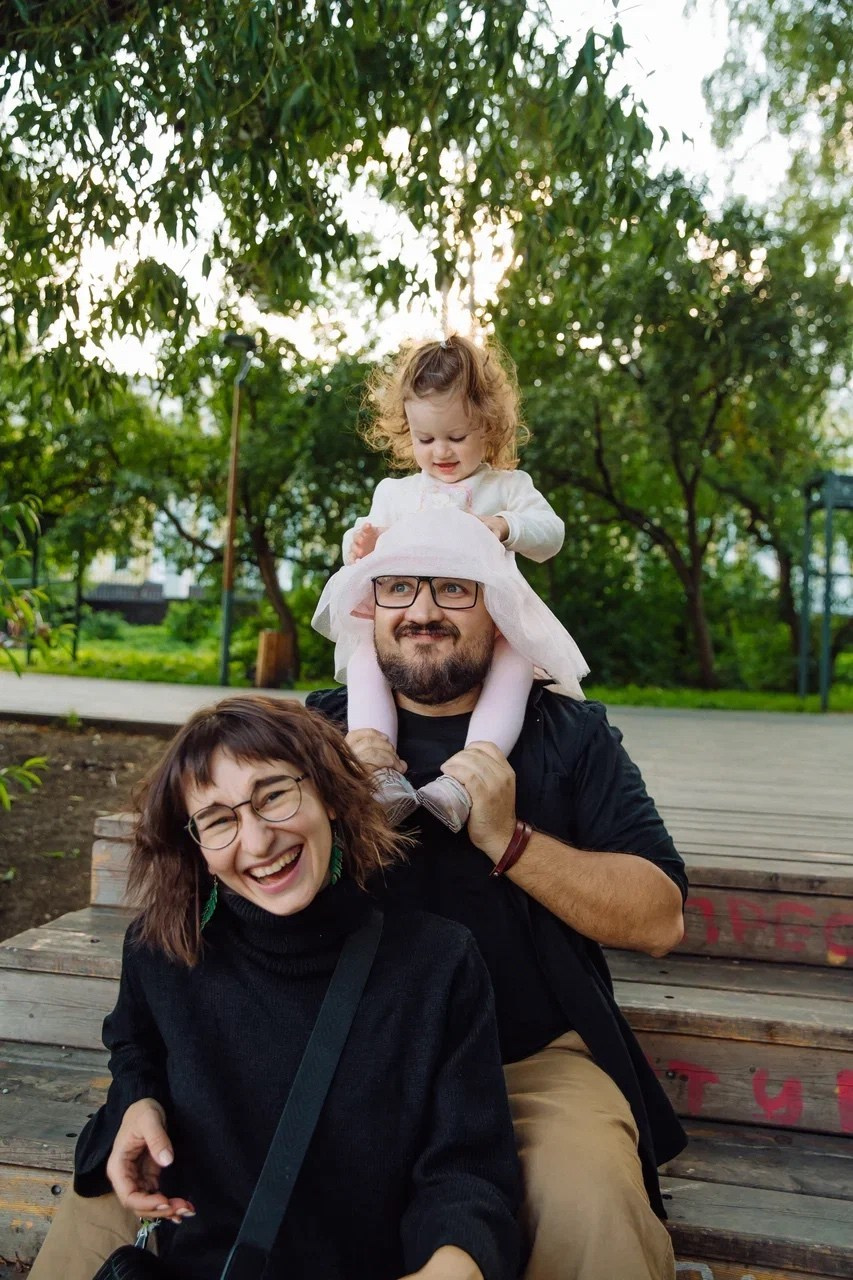 Артём Анастасия и Ярослава. Фотограф Евгения Улаз