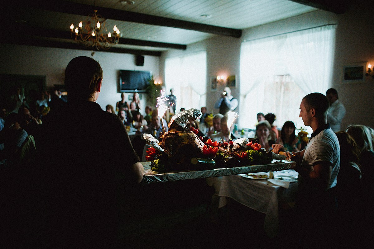 Свадебная прогулка Алекса и Даши. Фотограф крещение венчание в Петербурге! Помогает подобрать храм и посоветовал душевного батюшку в СПб