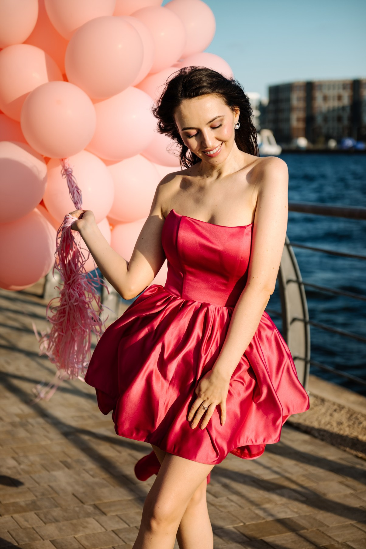 Индивидуальная. На заливе с шарами. Свадебный и сеейный фотограф в Санкт-Петербурге Елена Худякова