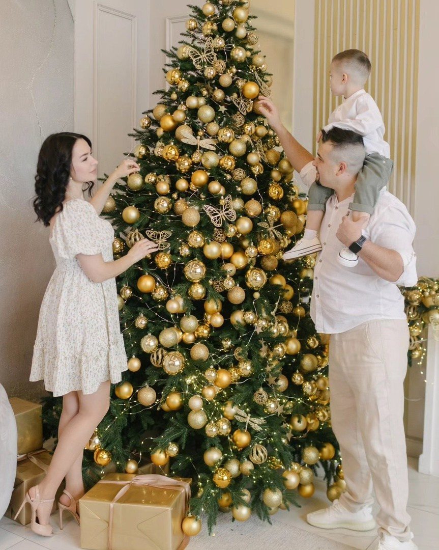 Новогодняя. Виктор и Виктория. Портфолио свадебного фотографа. Роман Каргаполов