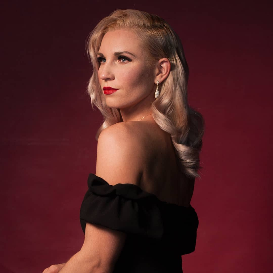 ПРИЧЕСКИ. Меня зовут Марина Шмакова. Визажист-стилист-фотограф