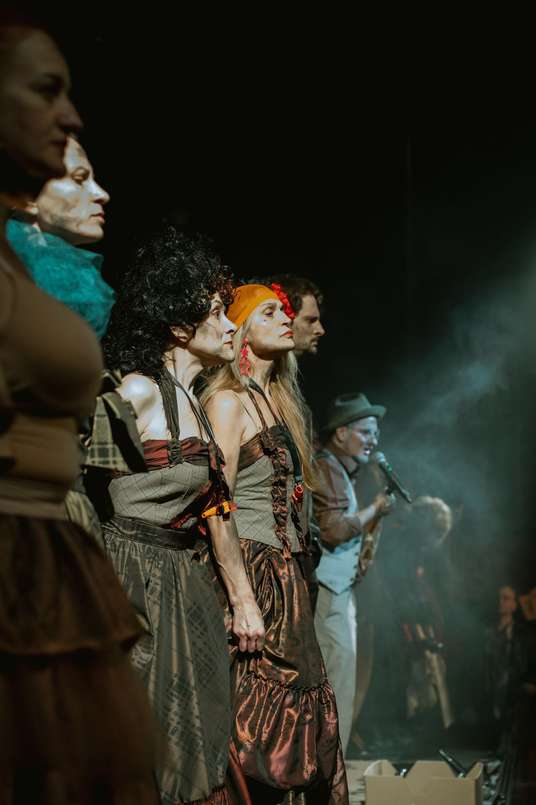 «Трехгрошовая опера». Режиссёр Даниил Филиппович