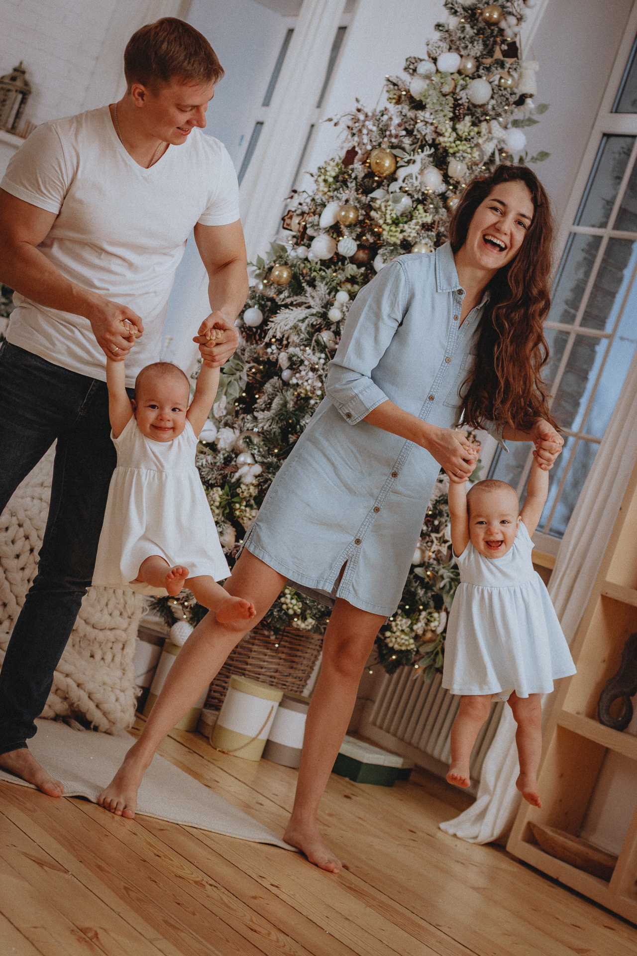 Юрий, Диана, Марьяна и Ульяна