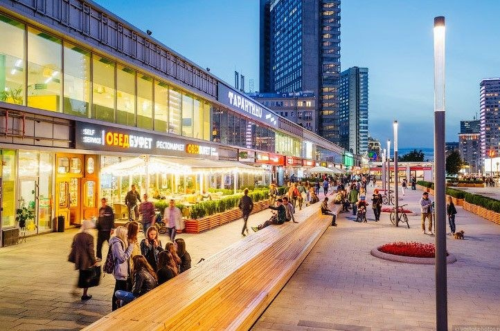 Фотосъемка у московского дома — фактурные стены и лестницы