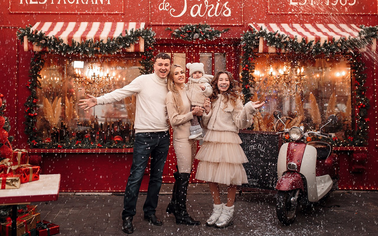 Новогодняя фотосессия в Краснодаре 2025 — уютные семейные съёмки | Фотограф Марина Туник. Фотошкола | Фотограф в Краснодаре Марина Туник