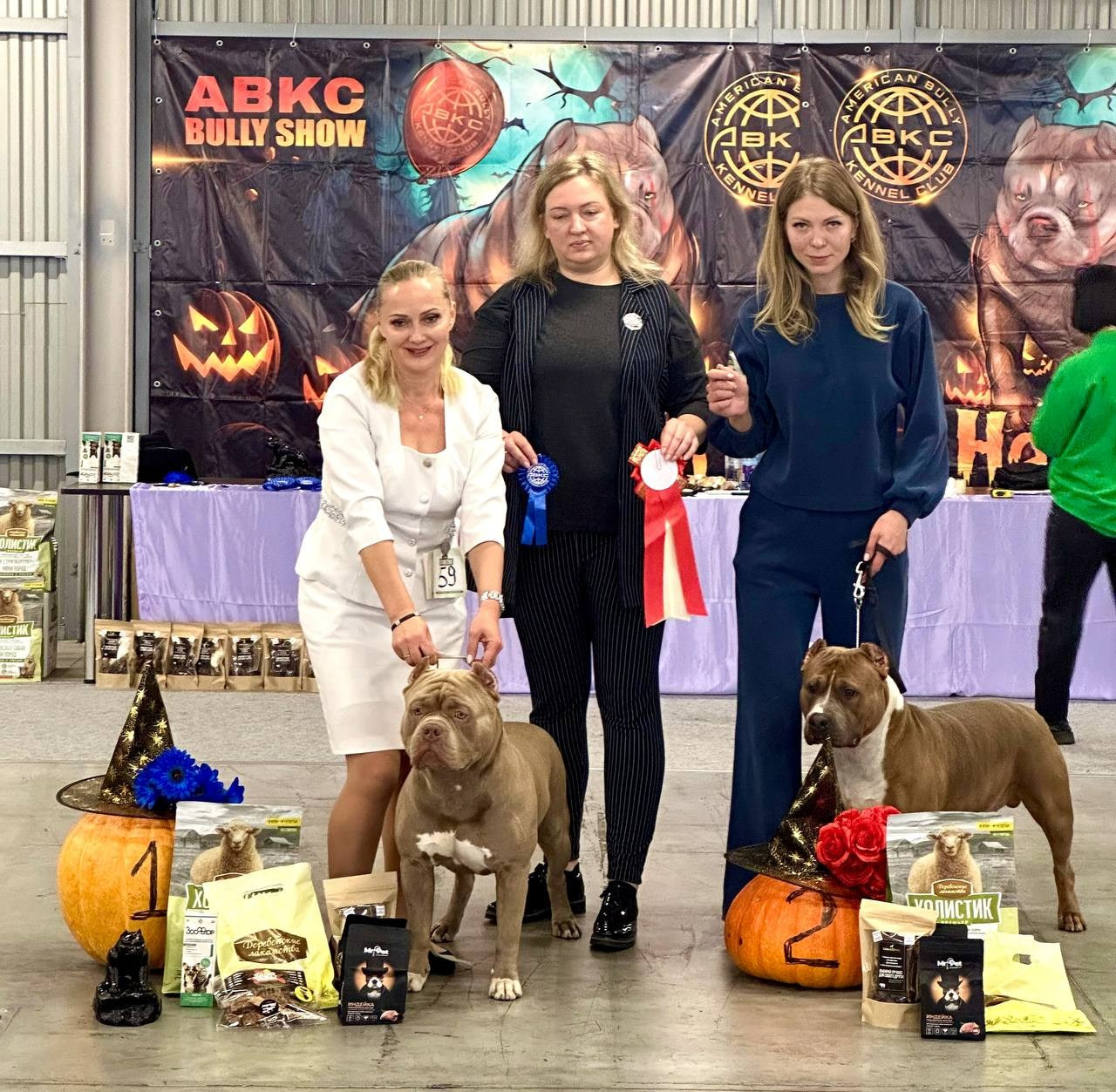 Участие в выставках. Американские булли XL в г. Калининград. Питомник Great Bully UNIVERSE