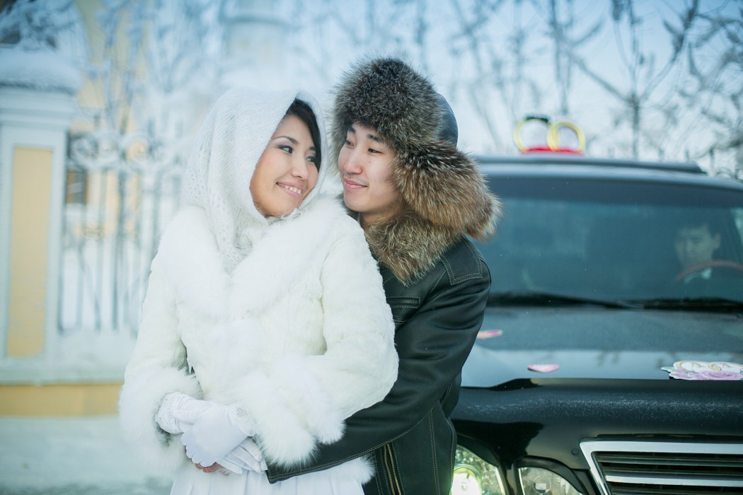 Зимнее свадебное фото. Фотограф Надежда Куин, Якутск