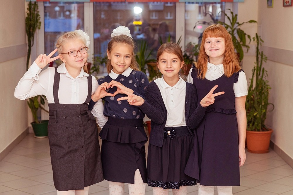 В школе. Выпускные альбомы СПБ. Фотограф в Садик и Школу