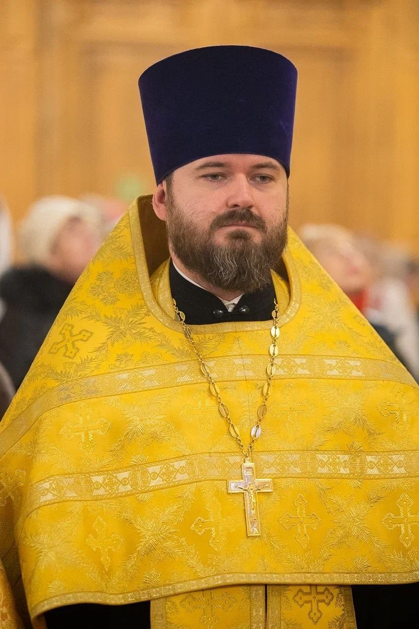 Благочинный Северо-Западного округа принял участие в Архиерейском Богослужении в Покровском соборе. Саратовское Северо-Западное благочиние