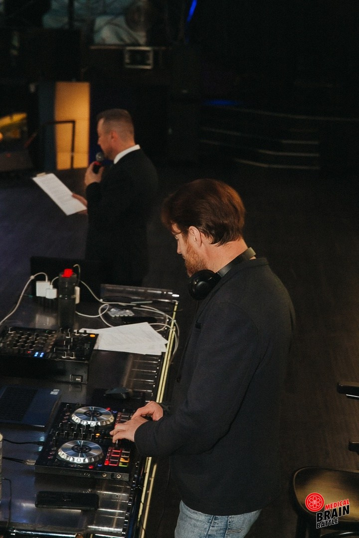 Первый медицинский квиз «Medical Brain Battle» сезон 2023. Ведущий на свадьбу, корпоратив и юбилей в Москве Сергей Рябинин