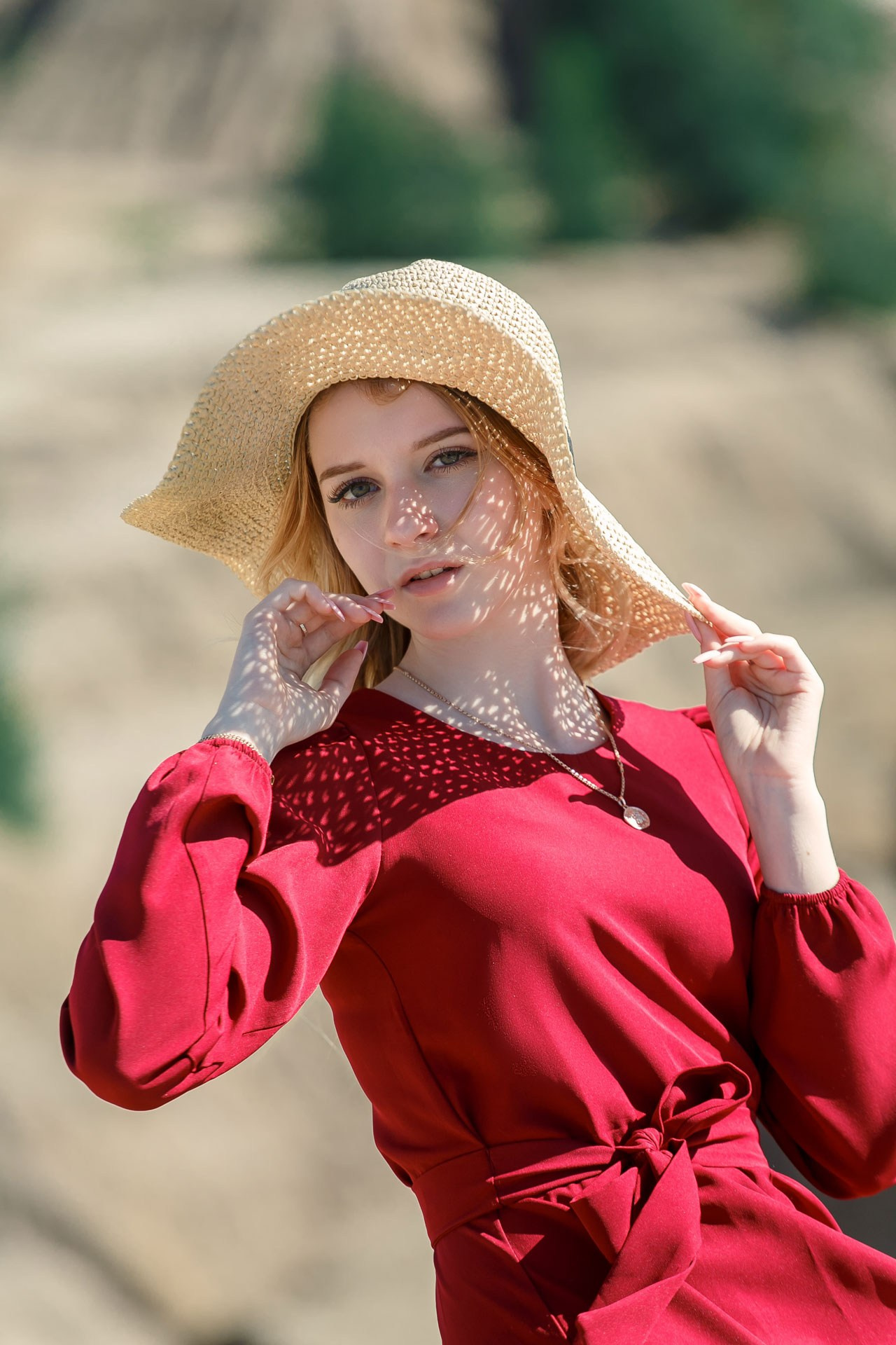 Летняя портретная фотосессия красивой девушки. Фотограф в Липецке, Ельце, Воронеже, Москве. Местоположение Кондуки или как их еще называют Романцевские горы