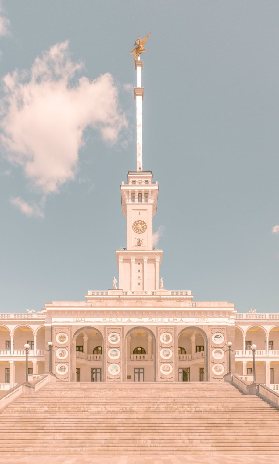 City Dreaming — personal project of photographer Vadim Sherbakov. Vadim Sherbakov Portfolio