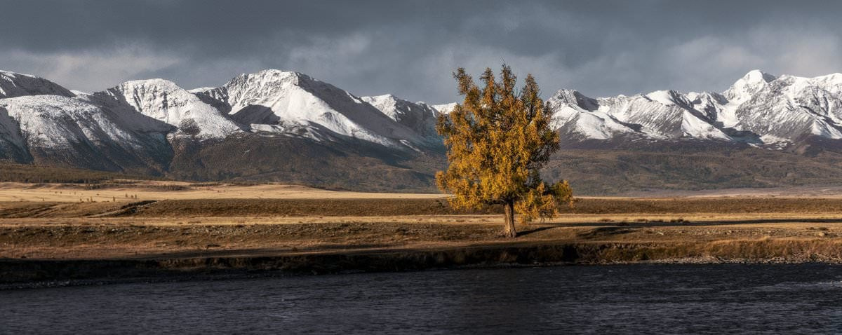 Altai Cinematic — personal project of photographer Vadim Sherbakov. Vadim Sherbakov Portfolio
