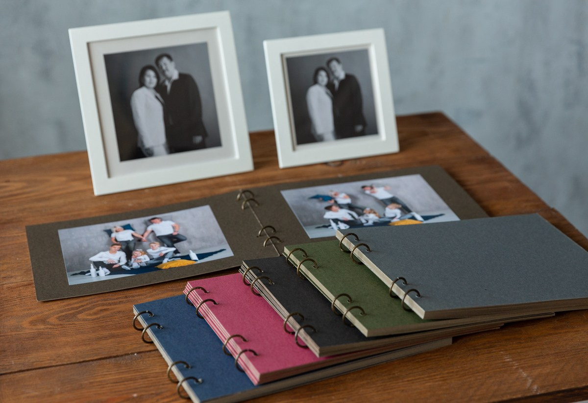 Фотоальбомы и фоторамки. Фотостудия Алматы. Семейная и детская фотостудия Family studio.Фотограф Алматы