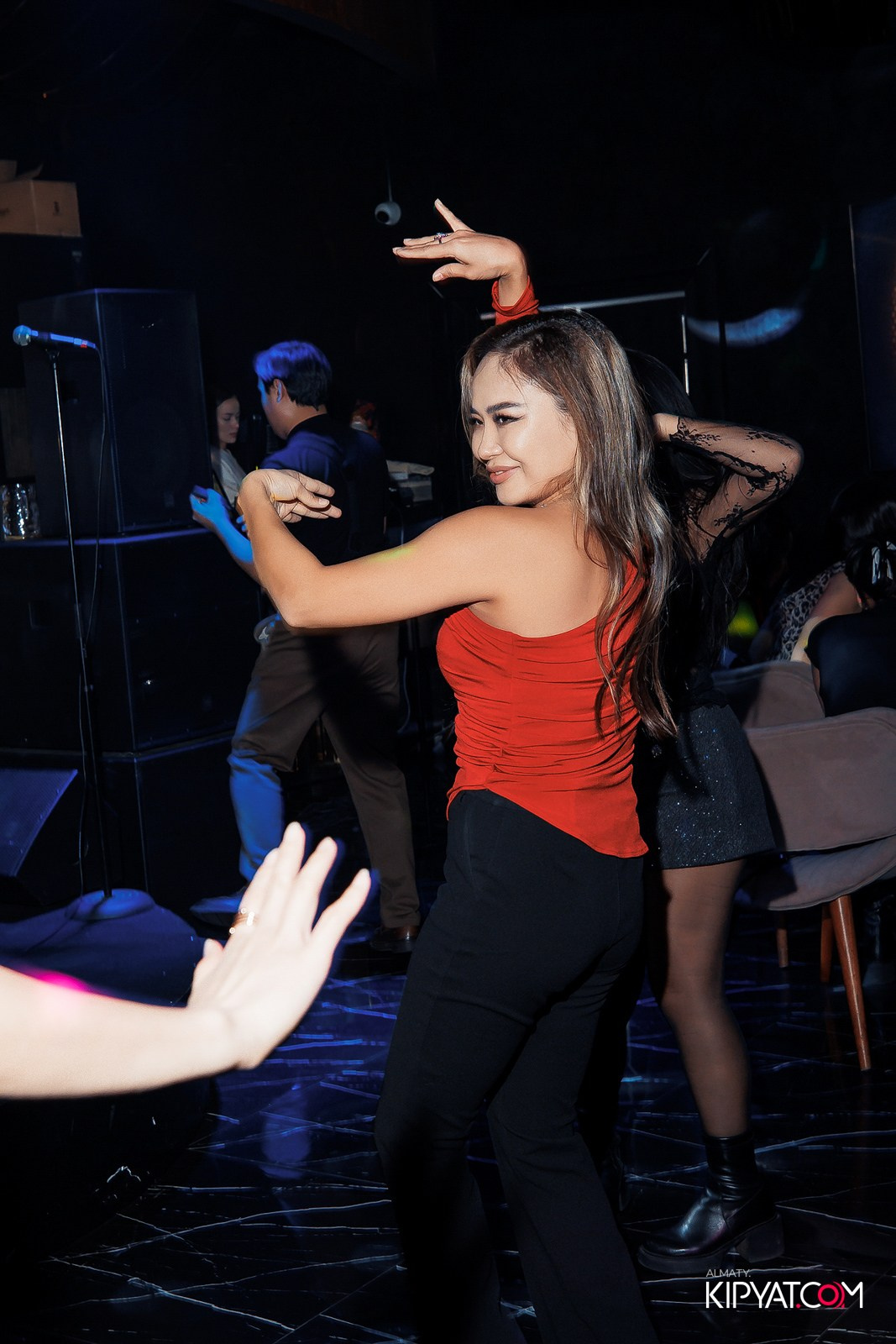 MOOD KARAOKE & TERRACE. КИПЯТКОМ АЛМАТЫ!
