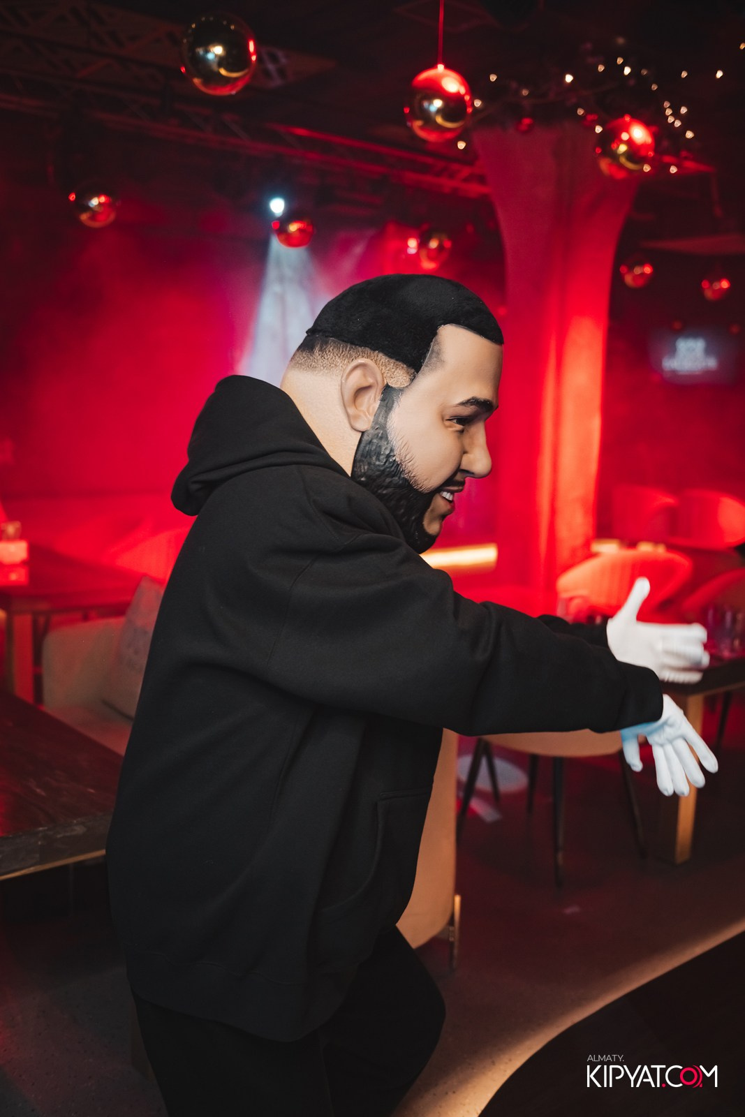 LAUREATE GRANDE CAFE. КИПЯТКОМ АЛМАТЫ!