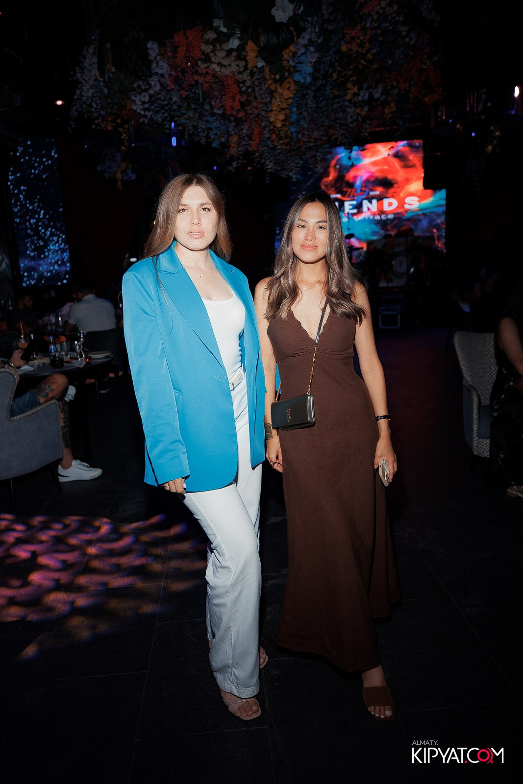 FRIENDS BAR & TERRACE. КИПЯТКОМ АЛМАТЫ!