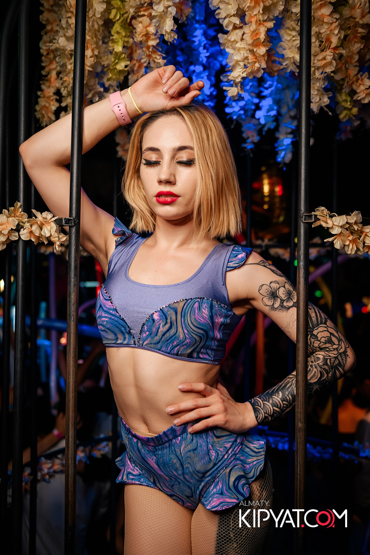 Uyat Emes Ваr. КИПЯТКОМ АЛМАТЫ!