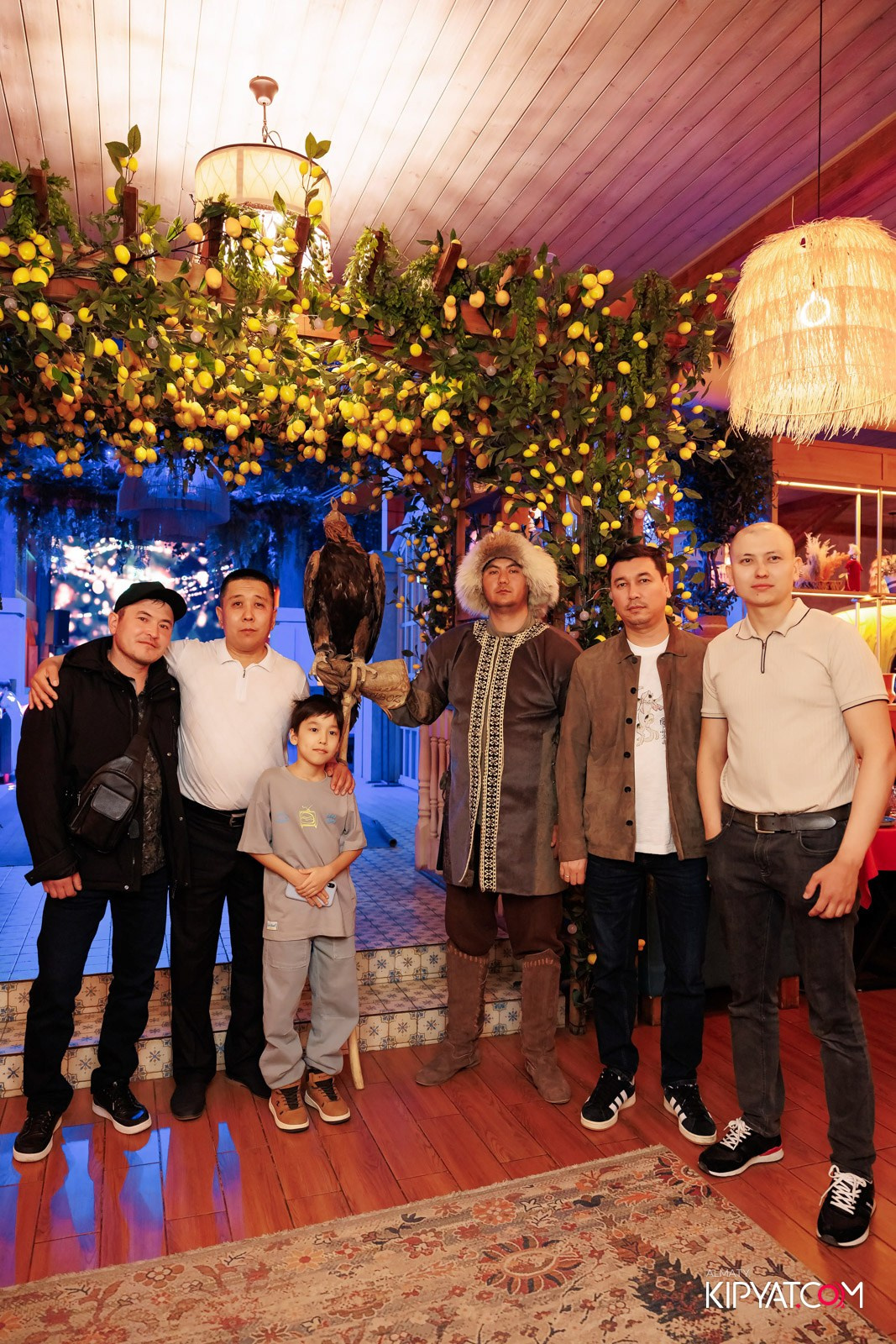 ГРУЗИНСКИЙ ДВОР НА КАБАНБАЙ БАТЫРА. КИПЯТКОМ АЛМАТЫ!