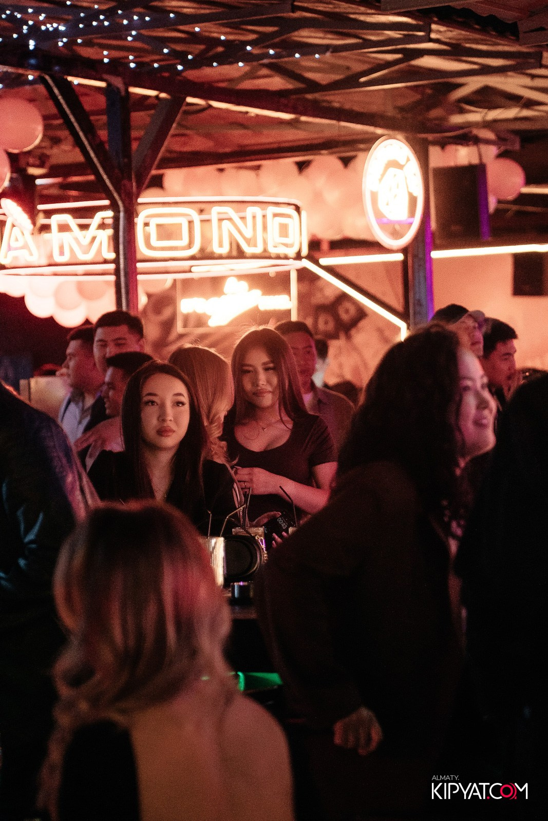 SKY BAR. КИПЯТКОМ АЛМАТЫ!