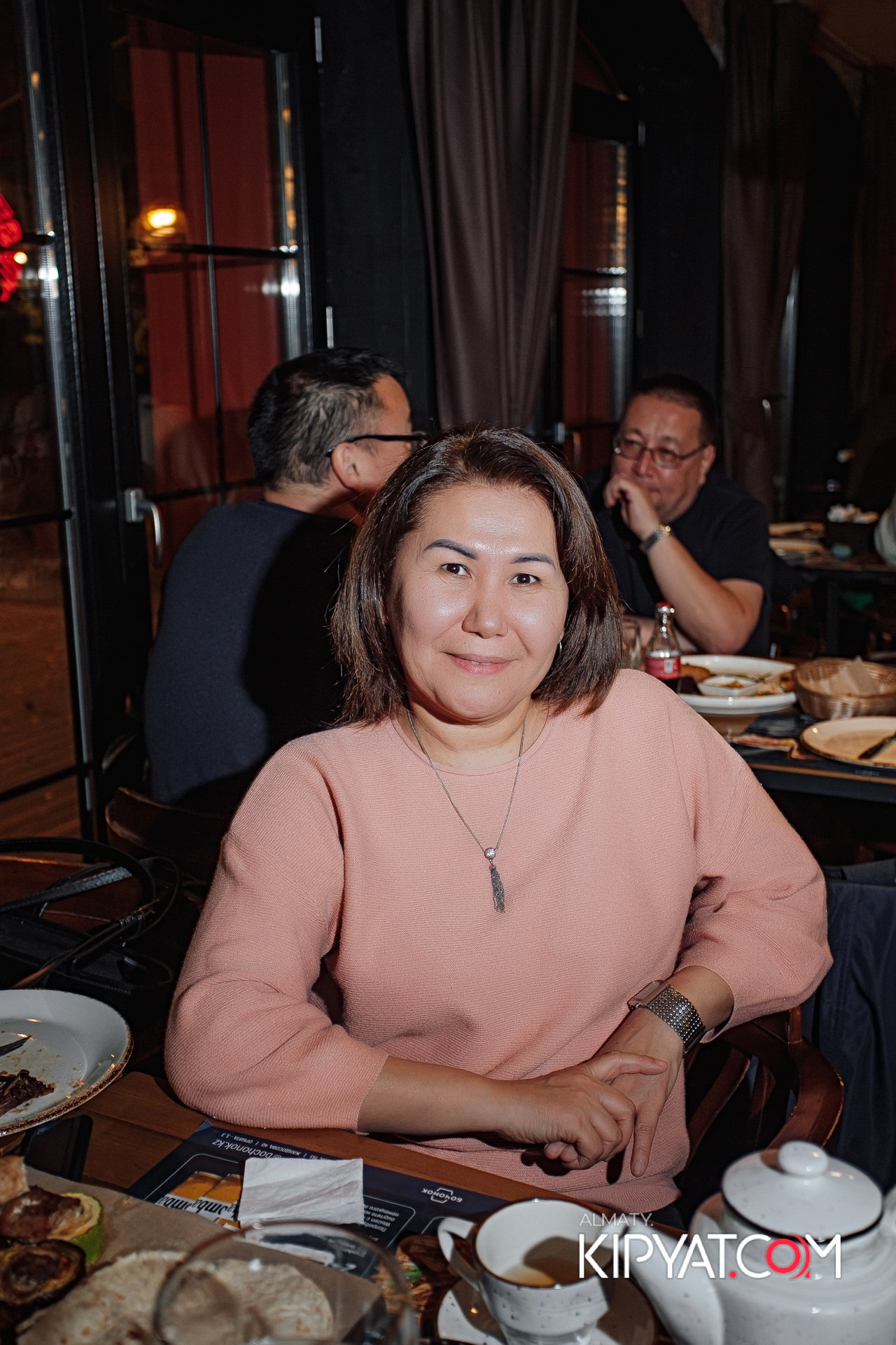 БОЧОНОК НА ЖАНДОСОВА. КИПЯТКОМ АЛМАТЫ!